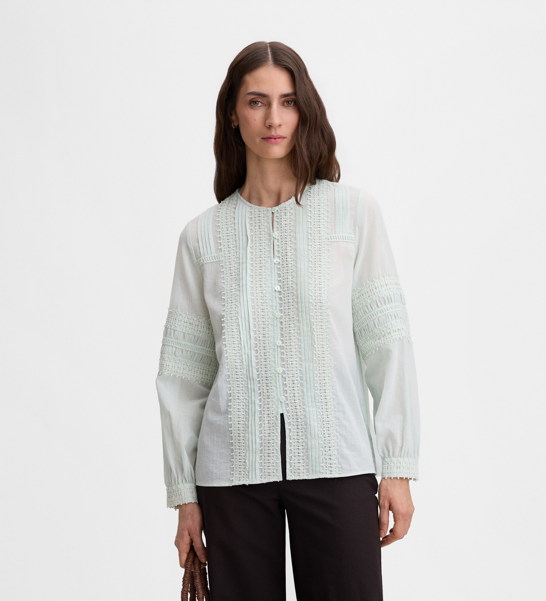 Blusa con pasamanerias