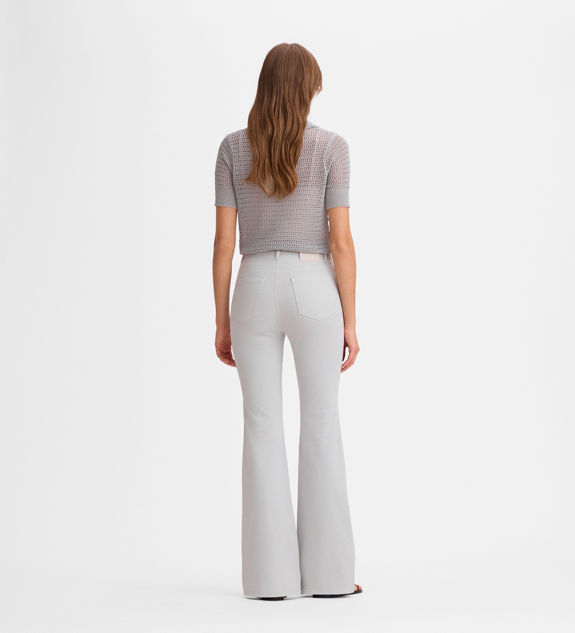 Pantalón vaquero acampanado