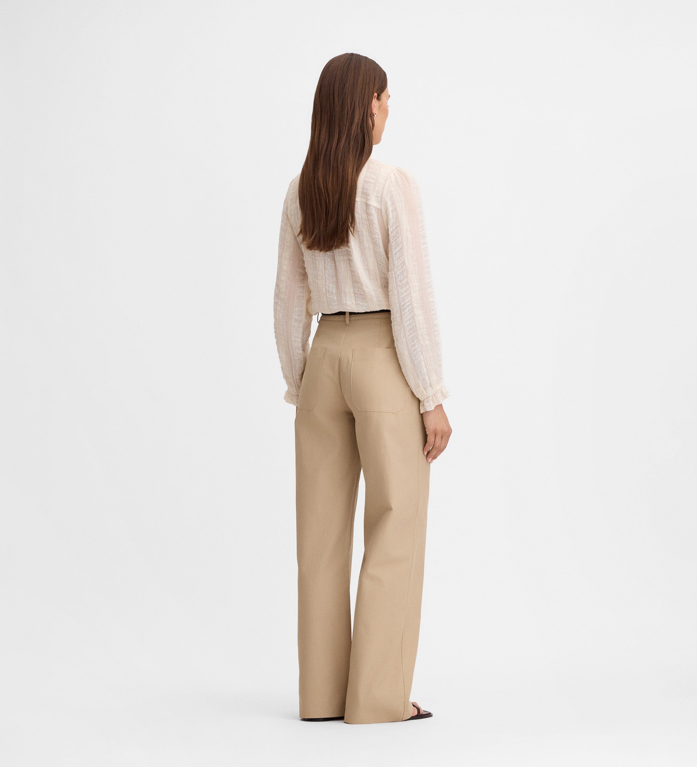 Pantalón largo ancho