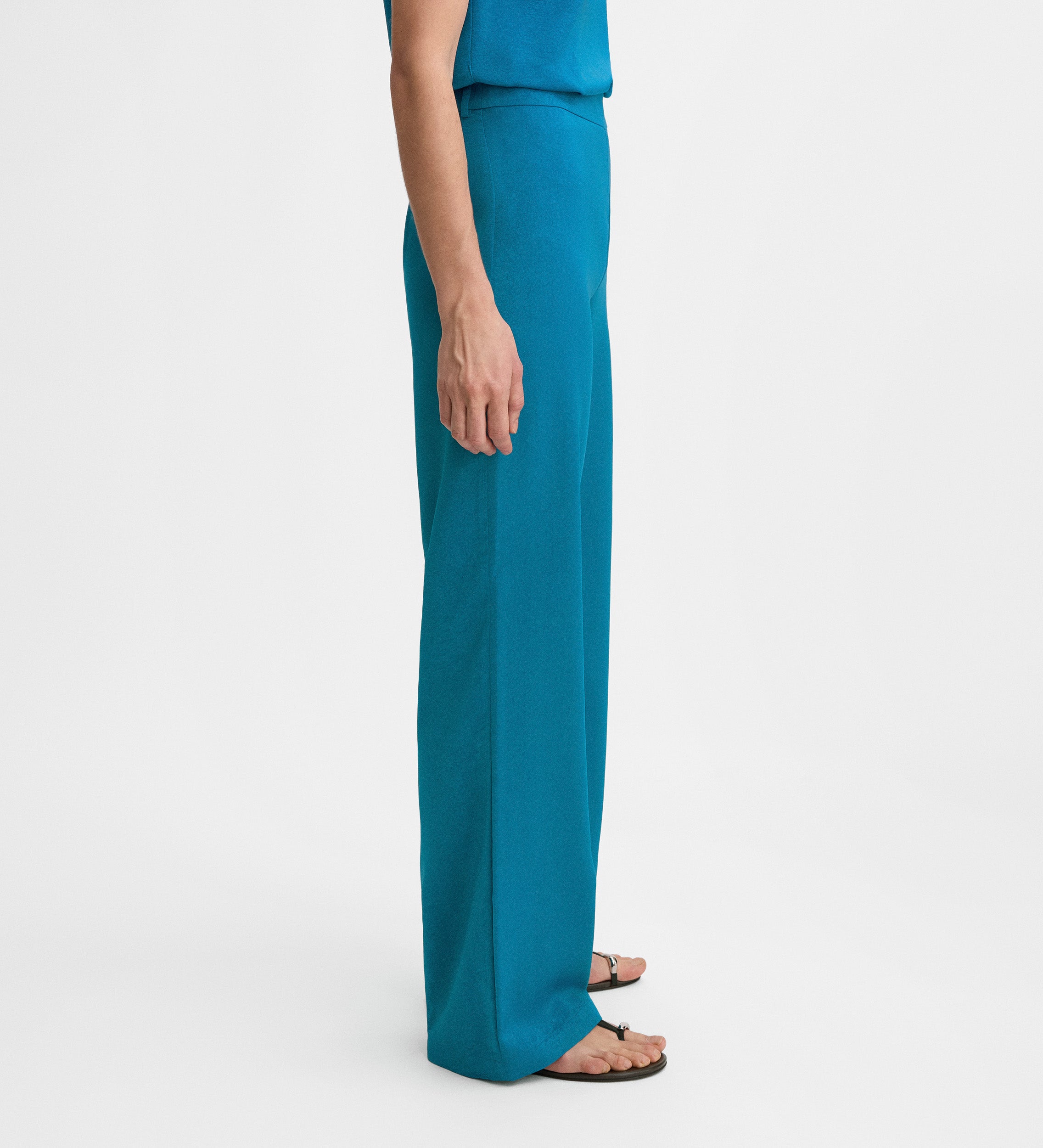 Pantalón recto ancho