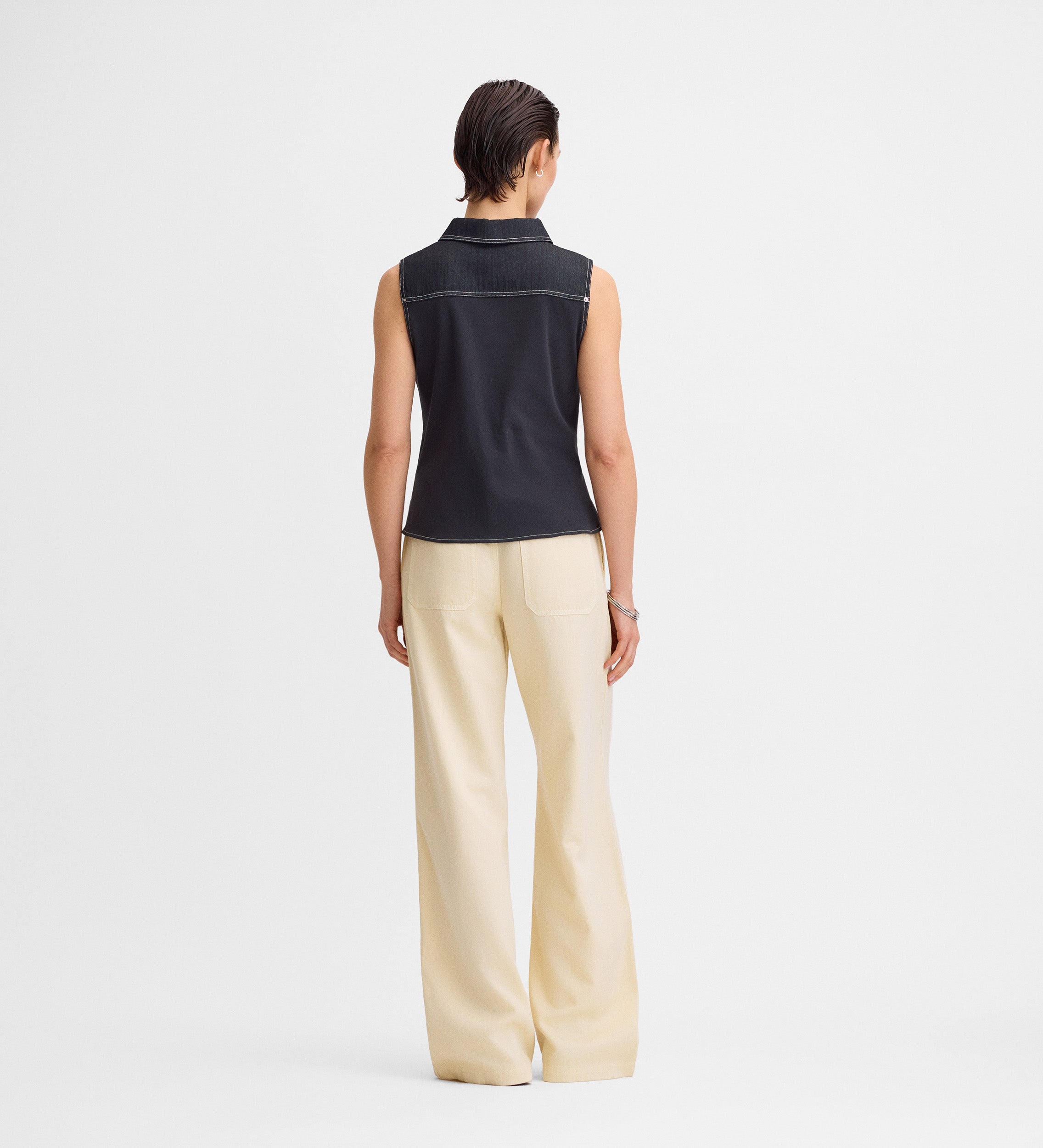 Top denim pespuntes