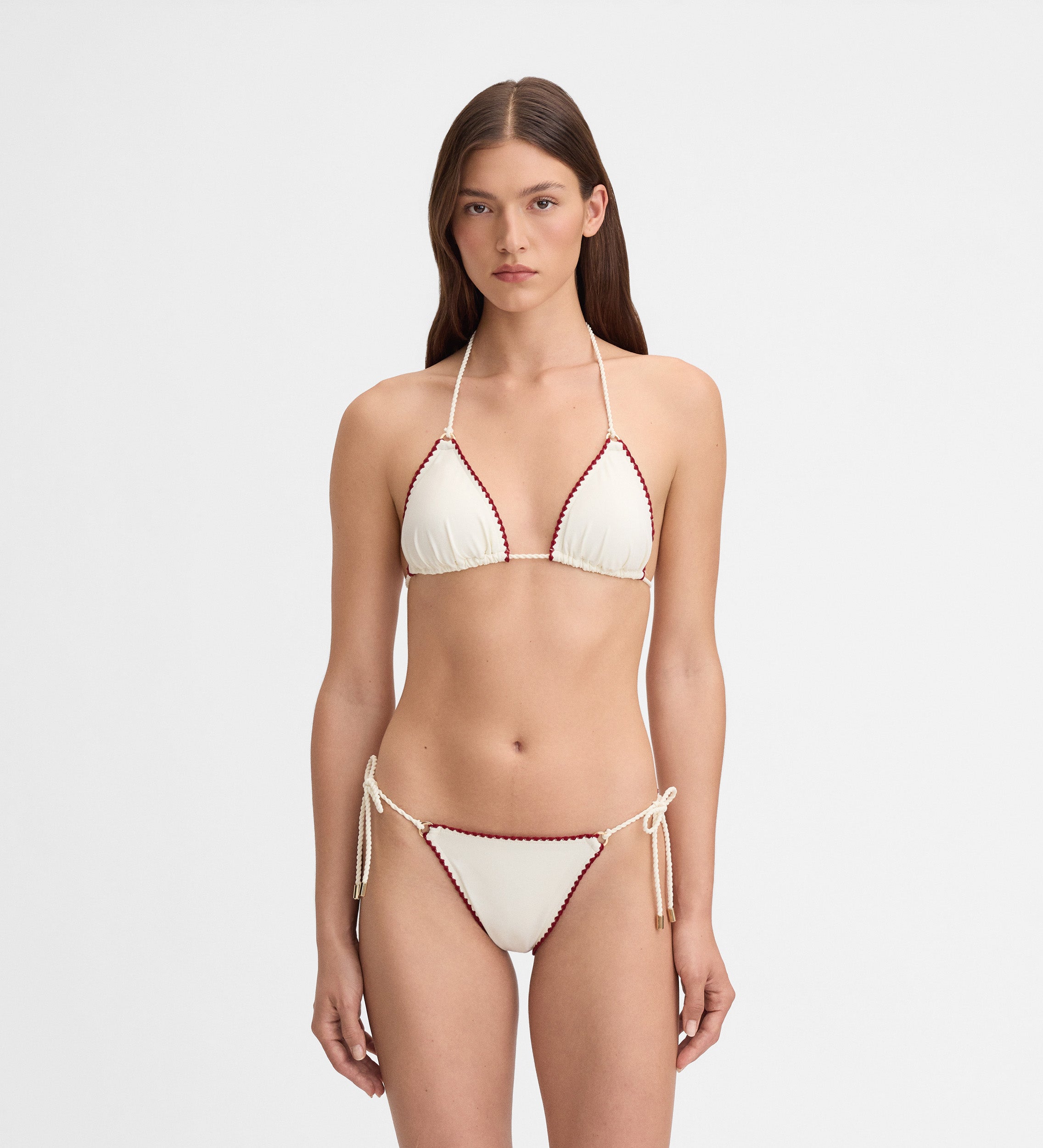 Braguita bikini pespuntes decorativos