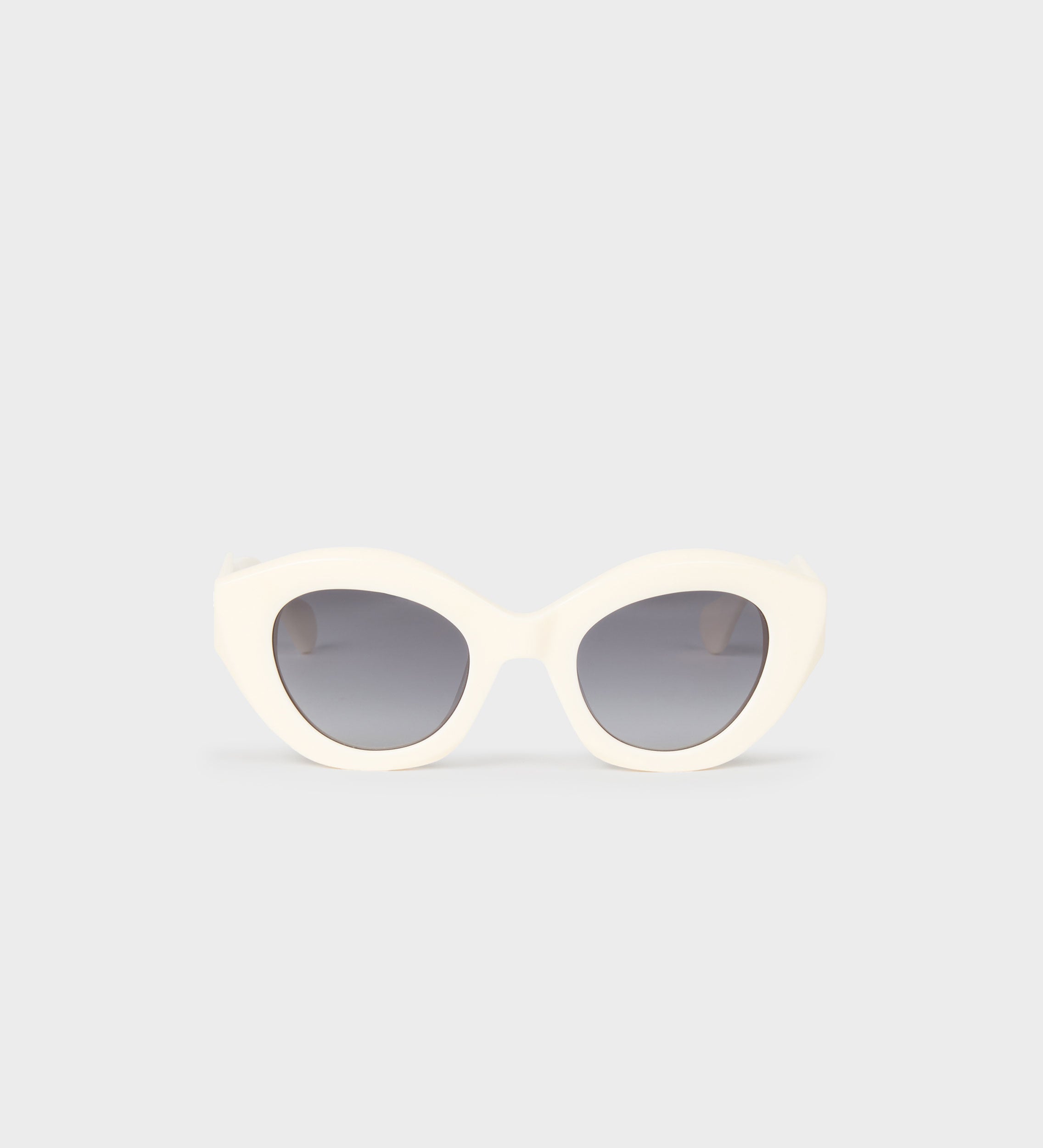 Oval sunglasses